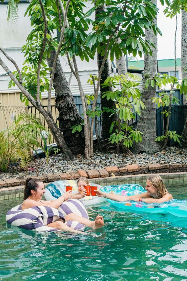 Mad Monkey Village Cairns Exterior photo