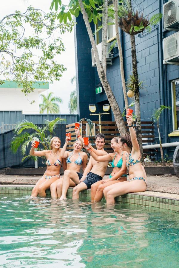 Mad Monkey Village Cairns Exterior photo