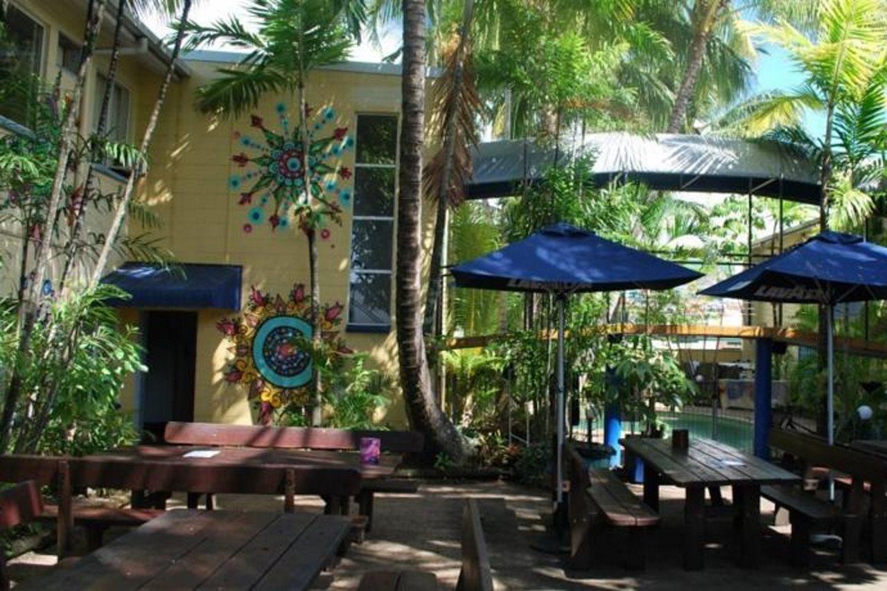 Mad Monkey Village Cairns Exterior photo
