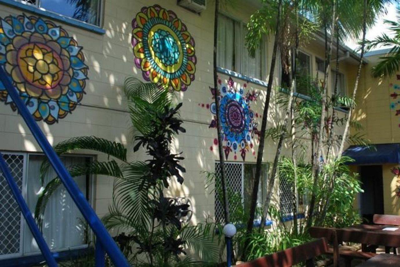 Mad Monkey Village Cairns Exterior photo
