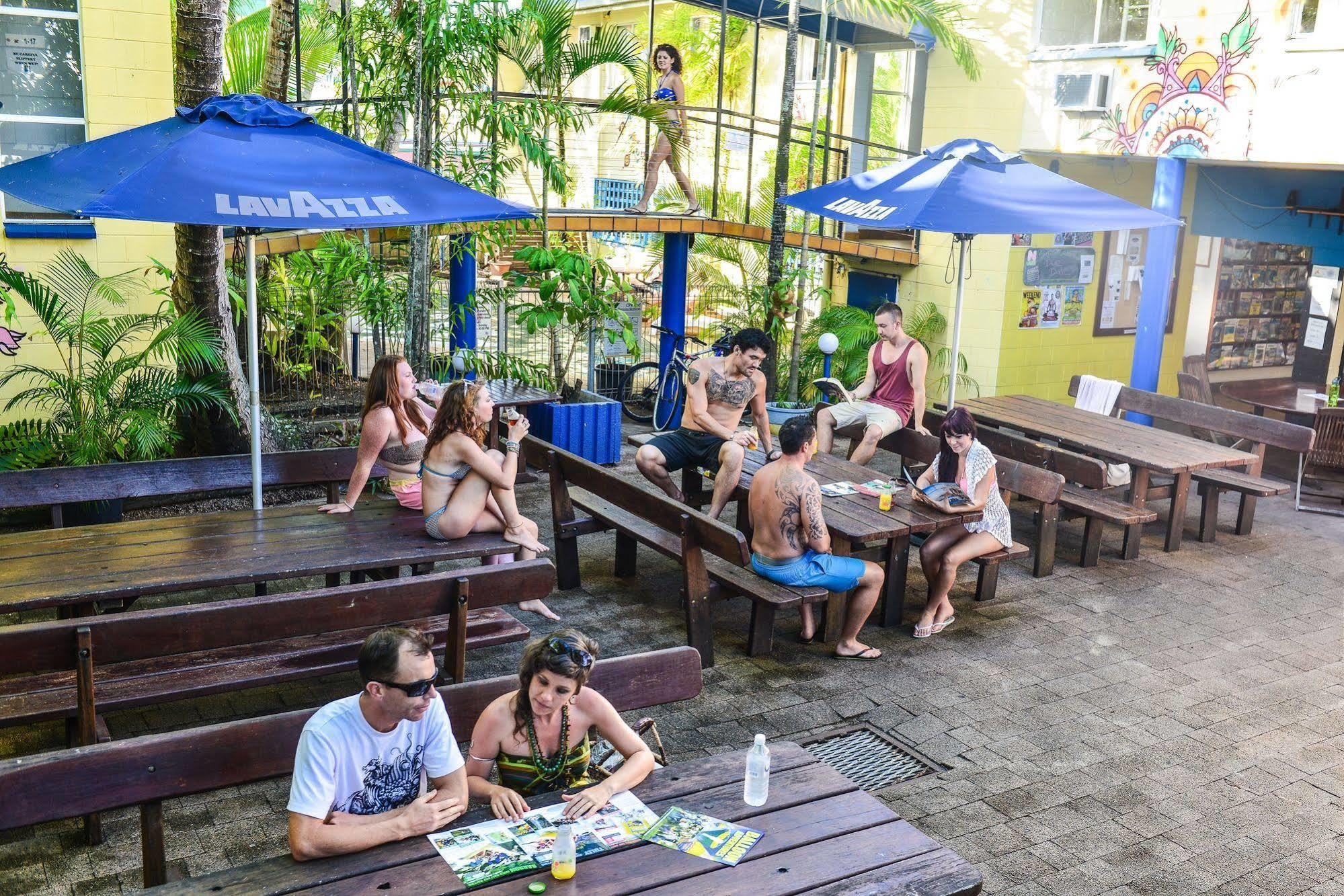 Mad Monkey Village Cairns Exterior photo
